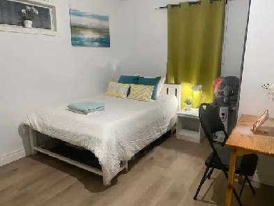 furnished room near downtown subway 1100 per month Image# 3