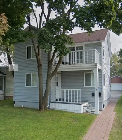 ONE BEDROOM APARTMENT ON MAIN FLOOR Image# 1