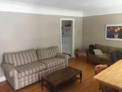 Room for rent near Mohawk college Image# 1