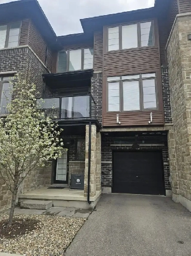 Housemate wanted! Private room & bath in 2-BR Townhouse Image# 1