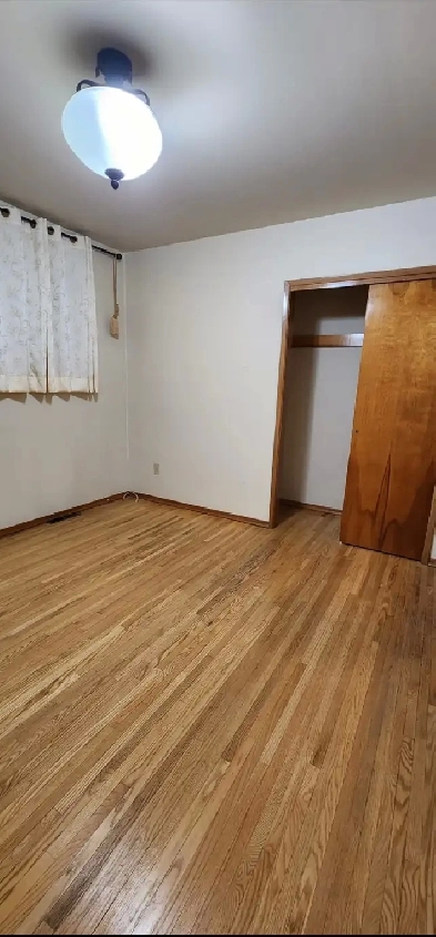 1 Bedroom is available on Governmert Ave in EK Image# 5