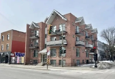 Condo 1 chambre à louer sur le Plateau - Parc Lafontaine Image# 1