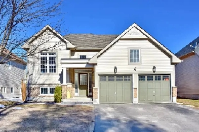 16 Culham Trail, Wasaga Beach    MLS #S12047025 Image# 2