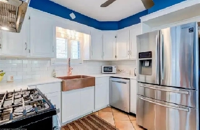 Dream main floor for rent in the heart of Port Dalhousie Image# 2