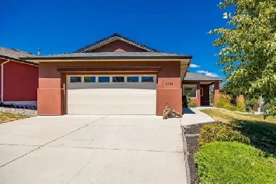 HEY GOLFERS - FABULOUS HOME ON THE 4TH HOLE AT TWO EAGLES