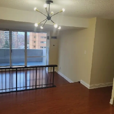 Stunning 3 Bedroom Condo Image# 1