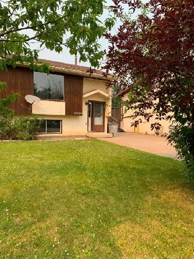 3 Bedroom, plus office, 2 bathroom Duplex for Rent in Edson. AB Image# 3