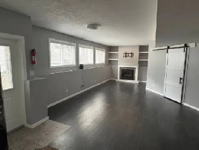 ❤️2 Beds 2 Baths 2 Front Parking Spots Wifi & Utilities Included Image# 4