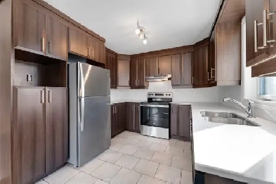 4 1/2 Moderne 5 electros-Modern 4 1/2 5 appliances - ID 3956 Image# 5