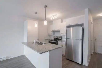 renovated 1-bedroom apartment, July 1, Saint-Lambert - ID 3282 Image# 1