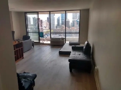 AVAILABLE TODAY BED STUDENT DORM ROOM YONGE EGLINTON ALL INC Image# 5
