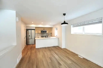 New 3 Bedroom Townhouse by River Valley Image# 5