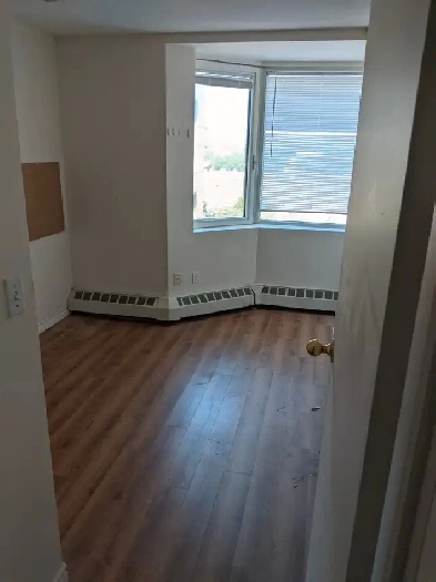 1 bedroom in 2 bedroom unit for rent Image# 8