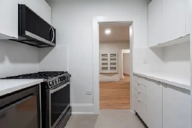 Renovated two bedroom at Yonge Street and Lawrence - ID 3271 Image# 6