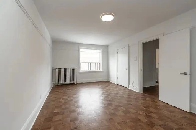 renovated two bedroom, Wellesley and Jarvis - ID 2444 Image# 9
