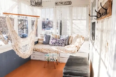 Short term 3 bedroom rental available- Professional student. Image# 1