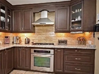 Large Queen Bedroom Fully Furnished Image# 1