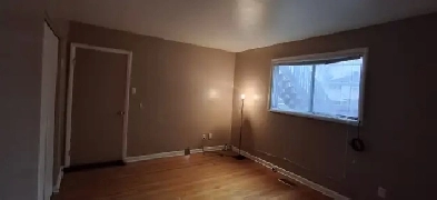 Ottawa West– Spacious Unfurnished Room for Rent, available: now Image# 6