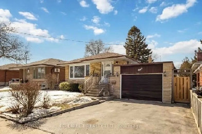 PRICE REDUCTION SEPARATE ENTRANCE Detached Home in Guildwood Image# 1