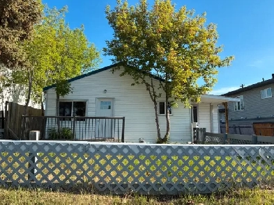 single family home only $219,900. HUGE YARD! Image# 9
