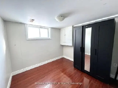 Amazing - For Rent In Scarborough - 3 Bedroom Basement Image# 5