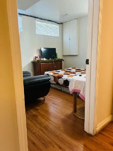 room for rent Image# 7