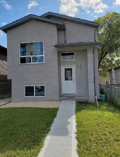 3 Bedrooms House for rent Near Red River college Image# 3