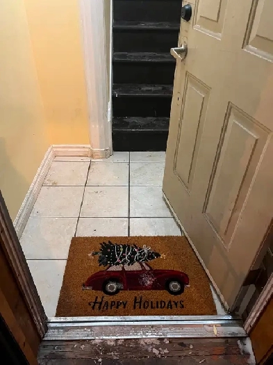 Vacant:Petfriendly Spacious Room in Shared 2nd Flr Apt by Bluffs Image# 4