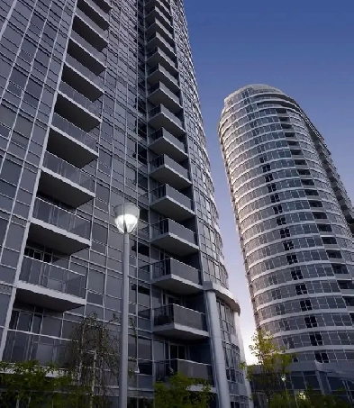 151 VILLAGE GREEN SQUARE- ONE PLUS DEN CONDO RENT Image# 4