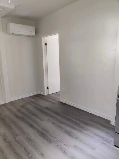 Large 1 bedroom Image# 1