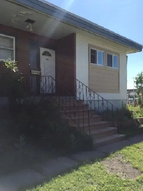 Room for rent across from Westbrook LRT Station Image# 4