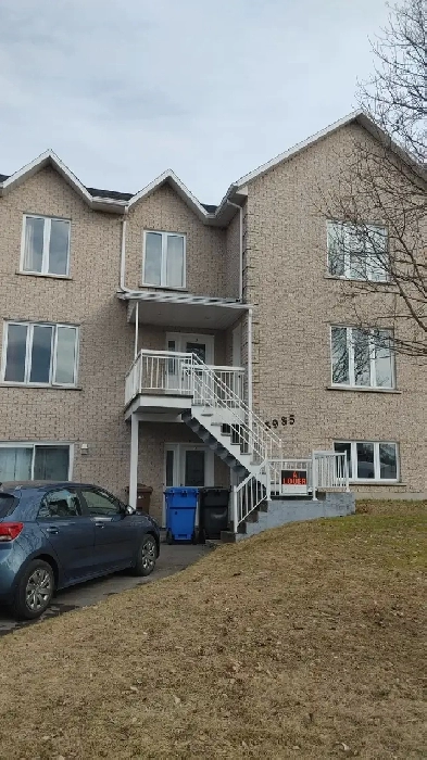 980$ Grand 3/2 à louer disponible le 1 er juillet Image# 4