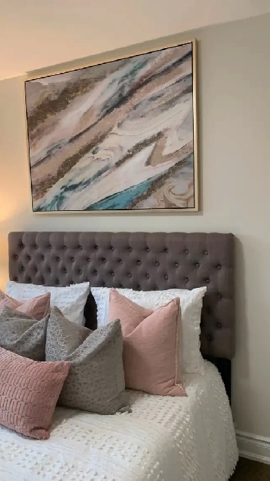Aurora-Yong $ Wellington Furnished room For RENT June/July Image# 1