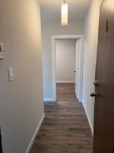 2br plus den/ office/ 3rd bed @ Gladstone Ave Dundas West Image# 5
