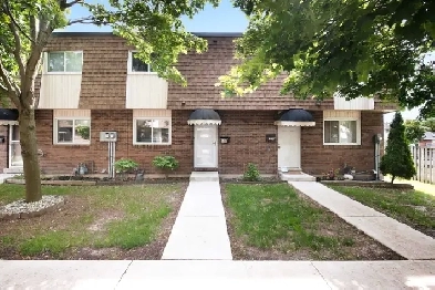 5464 Lassaline Avenue, Windsor ON Image# 1