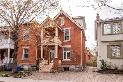Glebe Summer Rental – 3-Bed Home Steps from Bank St and Canal Image# 16