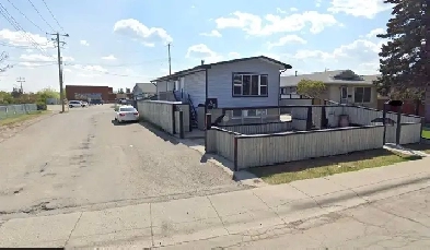 Main floor, 3-bedroom, 64 Ave & 4 St North – July 1 Image# 3