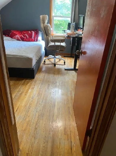 private room for rent near central mall Image# 1