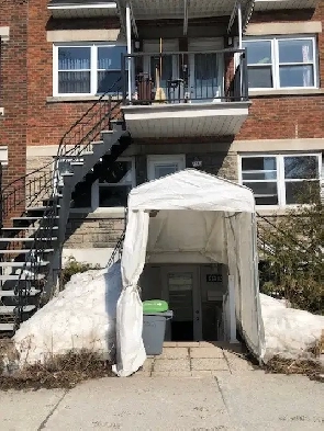 Rosemont Petite-Patrie, 2 Chambres   salle de bain Image# 1