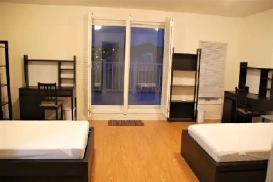 A BIg Room room for two students Image# 1