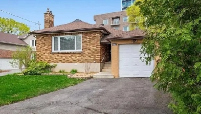 Highland Park (Broadview/Nepean school) - 3 1 BR / 2 BT Bungalow Image# 1