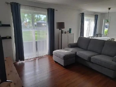 BEAU 4 ET DEMI SITUÉ À FABREVILLE- POUR LE 1ER SEPTEMBRE- 1360$ Image# 1