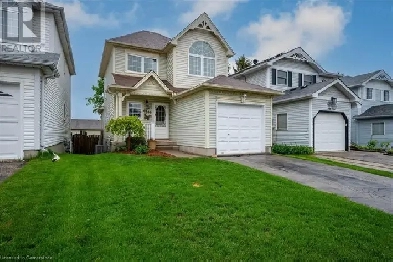 Beautiful home for sale in Waterloo! Image# 3