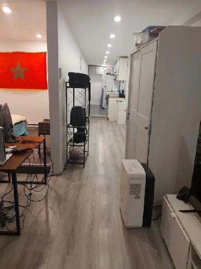 GRAND Studio à Louer Image# 1