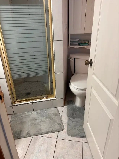 Basement suite for rent Image# 3