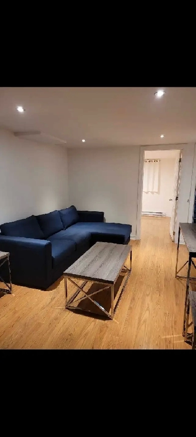 Bachelor 3½ Fully Furnished Image# 1