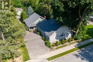 Charming Bungalow! 62 Grey Street North Southampton ON Image# 3