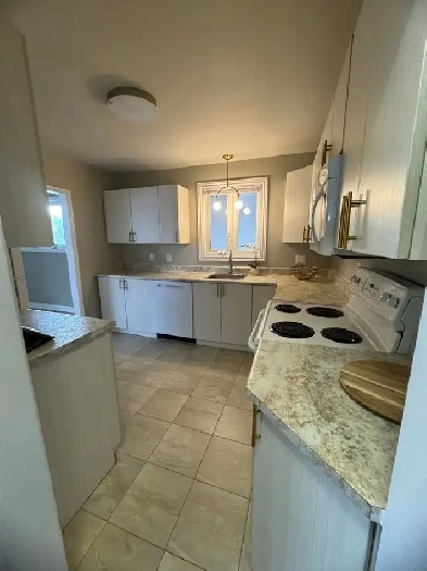 3 Bedroom Apartment Duplex Image# 7