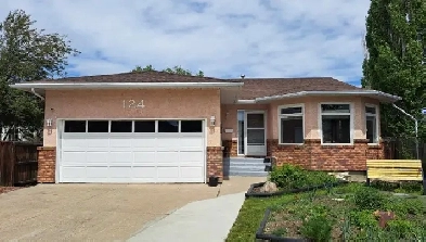 NEW Home Listing West Lethbridge Image# 11