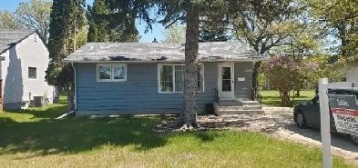 Charleswood 399,000 Open House Sun. Jun 1st 2 to 4 pm Image# 1